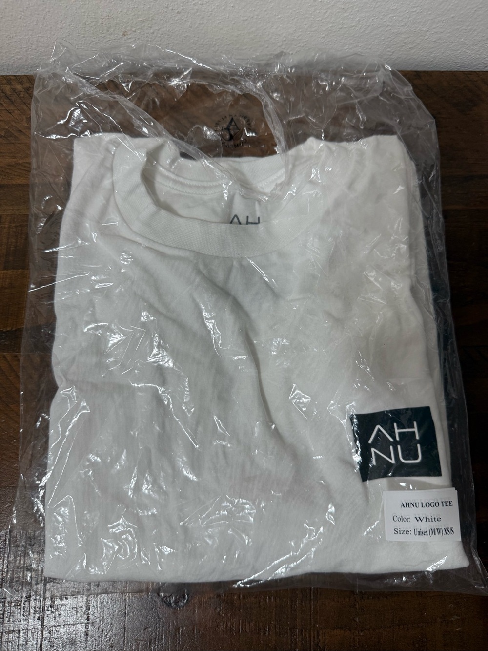 AHNU White Logo Tee Unisex XS/S